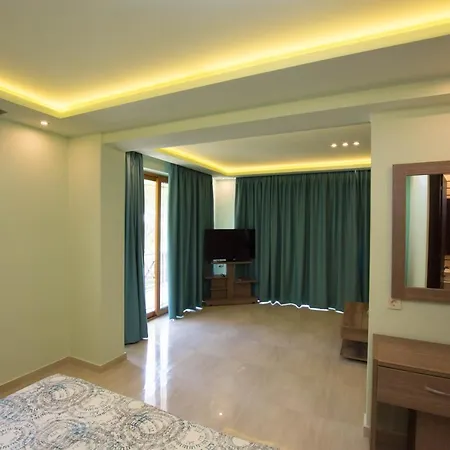 Koukis Sea Side Complex Отель Василикос