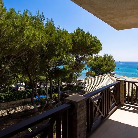 Koukis Sea Side Complex 4* Василикос